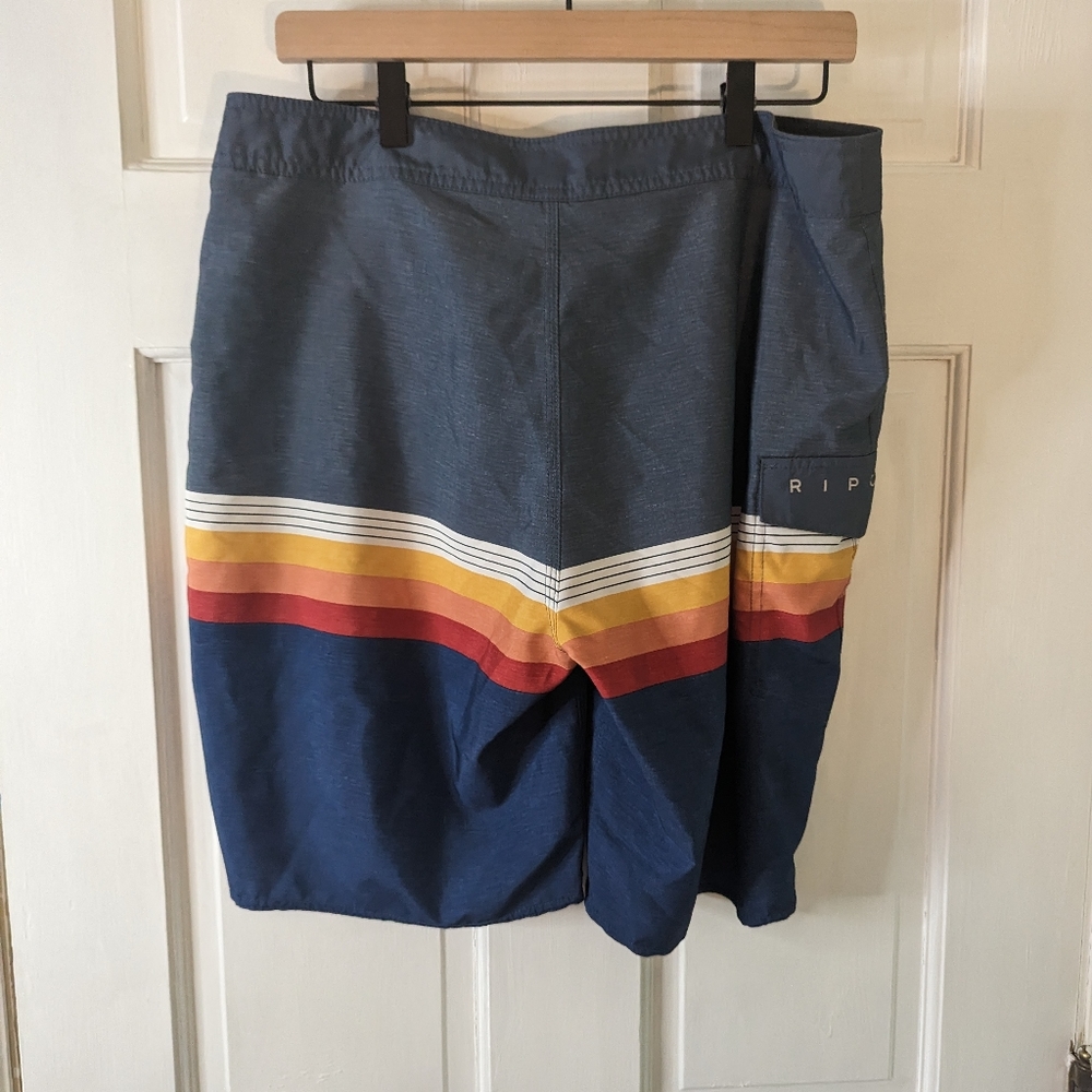 RIP CURL MEN'S Board Shorts size 32 - Picture 8 of 9